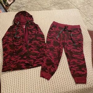 Torrid active set. Both pieces Size 1. Like new